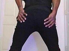 wanna stretch and jerk to my ass workout for 7 minutes straight?