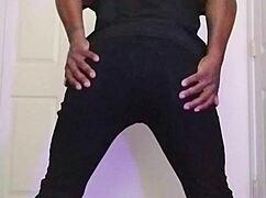 wanna stretch and jerk to my ass workout for 7 minutes straight?