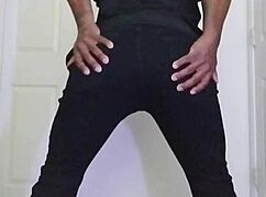 wanna stretch and jerk to my ass workout for 7 minutes straight?