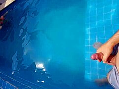 estava com minha meia-irmã na piscina ela viro louca com meu pau duro e duro ereto ai fodi gostoso 😩💦🍆