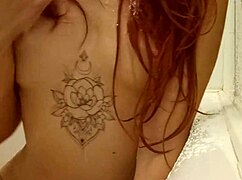 wanna watch this redhead teen 18+ get wet and wild in the bath?? 😏🛁