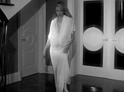 kylie minogue bounces that big french ass everywhere