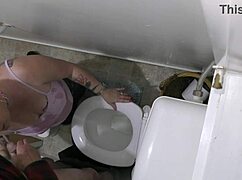 wanna watch cara the pierced milf slut drink piss n lick it off dirty toilet seat n floor??
