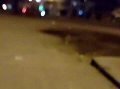 Madura puta con culo enorme acepta follar en la calle con hilo rojo transluciendo!