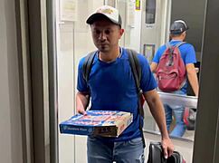 hey delivery guy want pipironi pizza deep in my pussy?