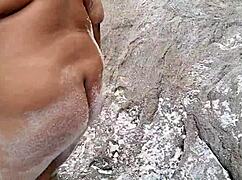 She flashes her curves on abricó beach, everyone stares naked