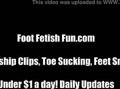 check out my sexy size 8 soles toes perfect for worship 😍👣