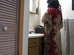 Stepmom Shocked Stepson Cums Pussy Deep