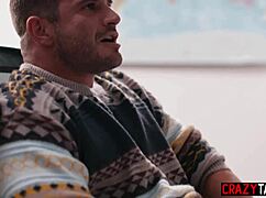 Napaljene profesorke hvataju kolegu koji se drka pa ga jebu u učionici 🔥