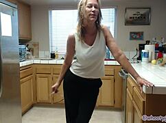 oh man jess ryan's sexy milf ass looks hot bending over in the kitchen solo