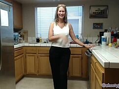 oh man jess ryan's sexy milf ass looks hot bending over in the kitchen solo