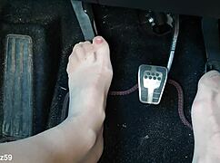 pumping hard in birkenstocks with nylon feet fetish 👠😈