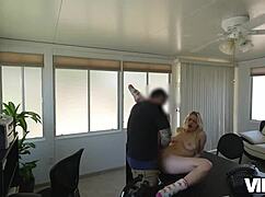 vip4k. i'm so horny... demande jolie client gotta satisfy my dirty needs now