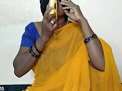 south mallu aunty shoves huge banana deep in her pussy