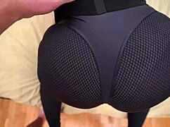 step sis those tight leggings on your big ass workout got me so horny 🍑💦