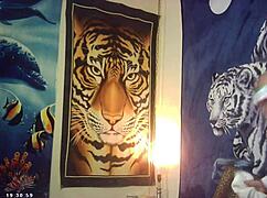 First-timer bombshell feels italian machine backstage pound!