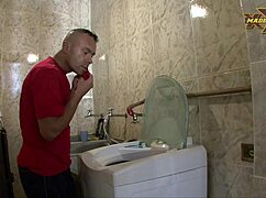 dude calls tech to fix machine but ends up with facial cumshot from big ass latina