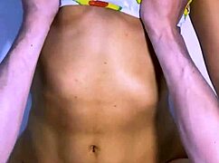 la mejor amiga del infiel no aguanta el deseo en la habitacion