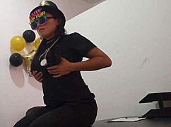 im bored at office so i plug ass to arouse slutty self