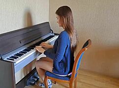 hey, fucked this cute brunette neighbor with tiny waist in her tight socks and pussy! 🔥🍆💦