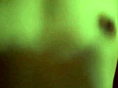 Mi esposa muestra su culo y vagina en perrito antes de mi verga