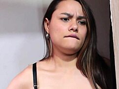 follando esposo de mi amiga en ducha pov cornuda 😏🚿💦 culonas tetonas