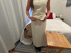 chinese escort strips in game then orgasms hard in leggings