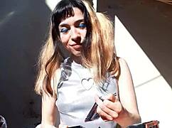 wanna see bonneyuwu's cute body flashing cards outdoors?