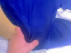 Whoa! first time college teen girlfriend hardcore fucked in step sister's room!