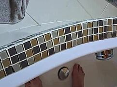 Chubby german mature washes her dirty bare feet in tub