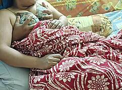 Desi bhabhi flashes pussy to boyfriend at wedding sneak