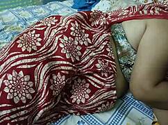 Desi bhabhi flashes pussy to boyfriend at wedding sneak