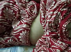 Desi bhabhi flashes pussy to boyfriend at wedding sneak