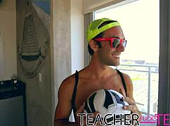 whoa teacher grabs student cock then licks girlfriend pussy in hot quick threesome 😉👅