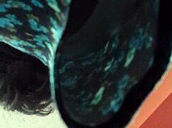 upskirt tease venezolana skirt lift 🔥👀