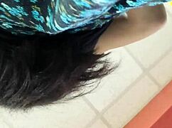 upskirt tease venezolana skirt lift 🔥👀