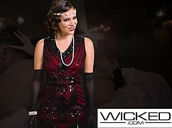 i get so wet watching this hot brunette fucked sideways at the parlor