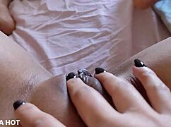 i woke up so horny fingering my wet pussy until i came hard