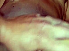 wanna foot fuck this milf until she squirts and takes your creampie load?