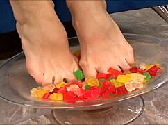 Horny brunette deepthroats cock then fucks her pussy