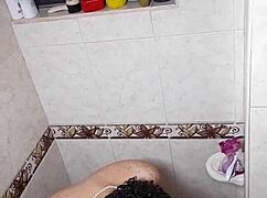 I shower naked in my room squirting hard for my bisexual pleasure