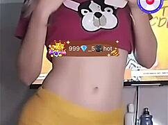 Cameltoe Tease from Novinha Live on Bigo Live