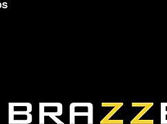 avery jane's bubble butt in leggings begs for fisting choking and anal creampie pounding