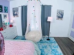 Valentine's Tease Highlights Alexia Anders' Curvy Allure Play