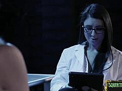 MILF Devours Squirting Babe's Pussy in Tempting Lesbian Threeway