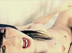 Andrômeda's Adventures on the Sofa of Pure Pleasures