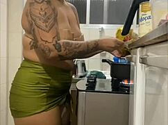 Kitchen live flashes swollen pussy under mini skirt for excited viewers