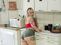 Homemade Latina Maid In Short Shorts Flaunts Huge Ass Leading To Steamy Blowjob Payment