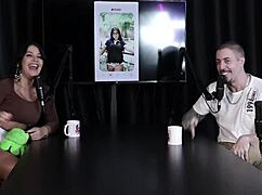 gostosa flashes her sheer red lingerie teasing peitos and buceta during tinder punheta game