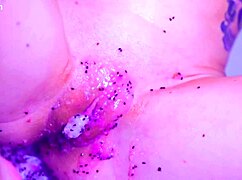 redhead goddess bare toes smash juicy wet pussy fruit